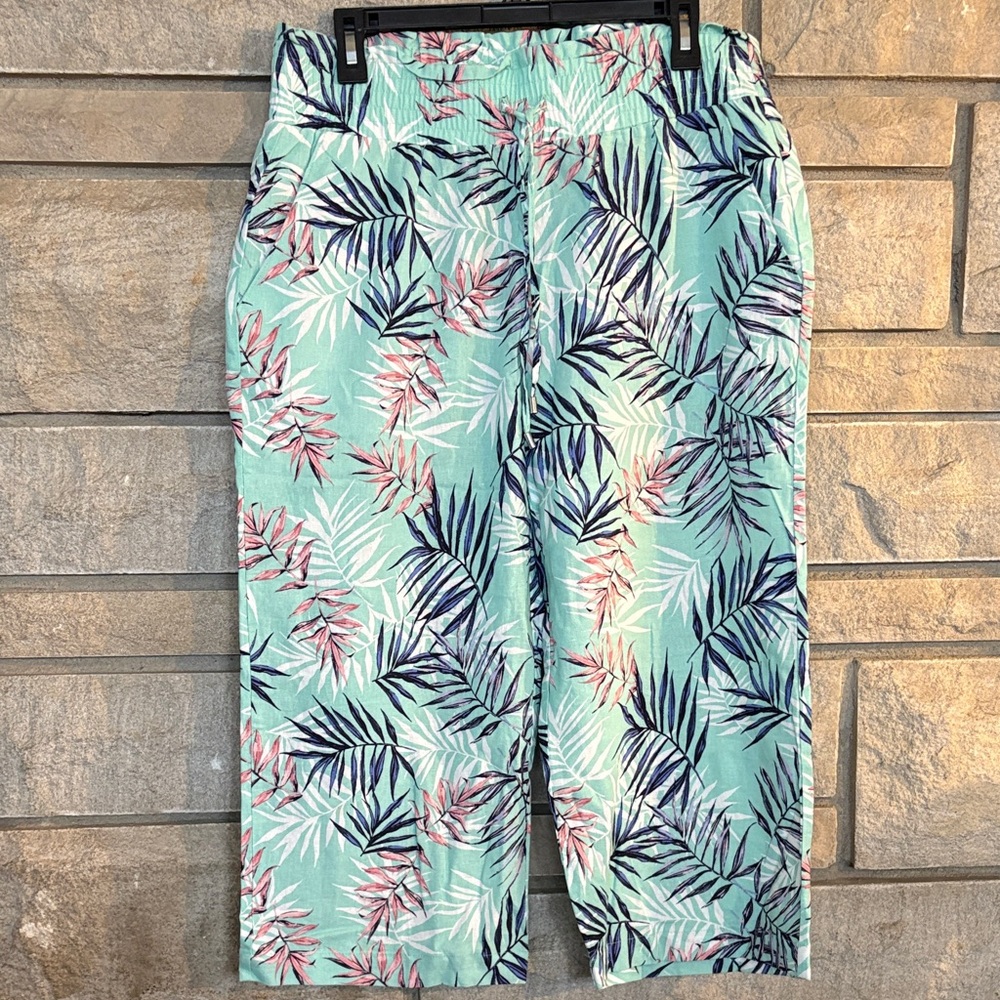 Land 'n Sea Tropical Print Capri Pants
